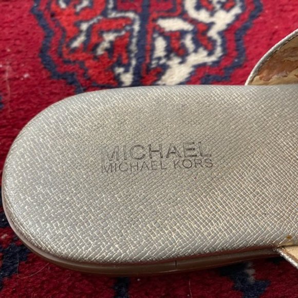 MICHAEL KORS * Gold LEATHER Warren FLIP FLOPS Sandals * EUC * 7-1/2 - Picture 7 of 10